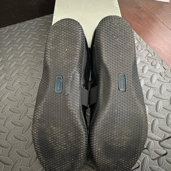 SoftWalk Black Flats with Elastic Patent leather - Picture 7 of 8